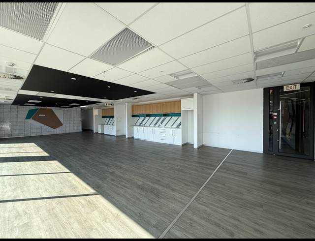 718M² OFFICE TO LET IN ROSEBANK